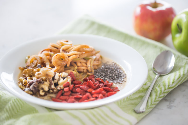 Spiralized Apple Pie Smoothie Bowl Recipe