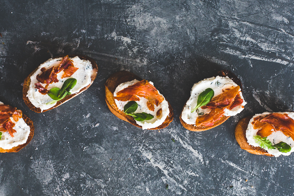 Crostini with Ricotta and Prosciutto Recipe
