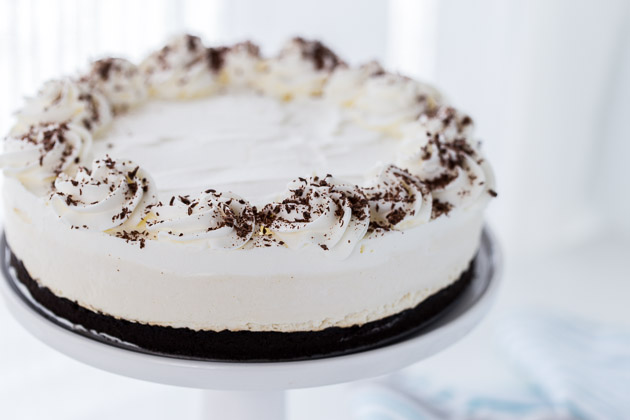 Irish Cream Cheesecake with Mint Chocolate Crust
