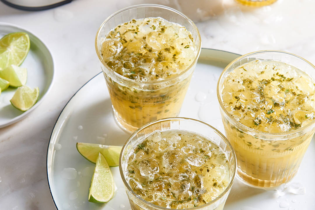 Fruit-Sweetened Mojito Recipe