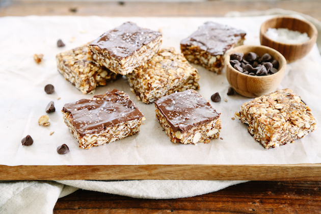 No-Bake Chocolate Almond Granola Bars