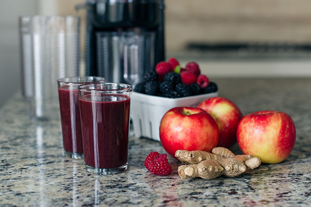 Soothing Hot Apple Berry Ginger Juice Recipe