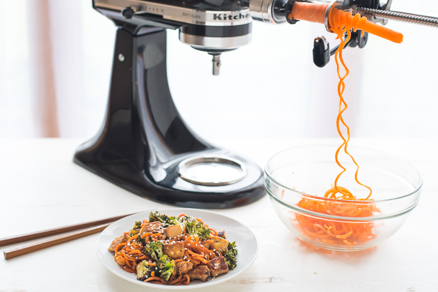 Spiralized Sesame Carrot Tofu Stir Fry | The Kitchenthusiast